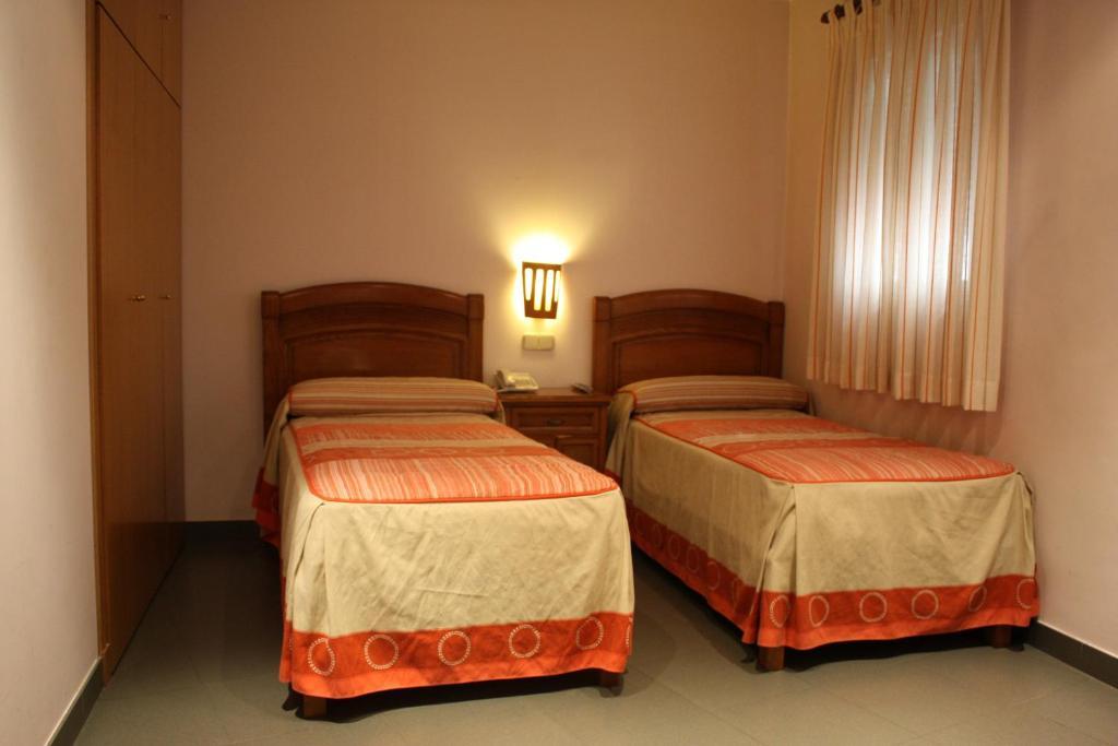 Hostal La Nava Madrid Eksteriør bilde